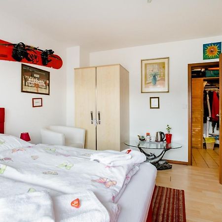 Ruhige Zimmer Im Gruenen Берлин Экстерьер фото